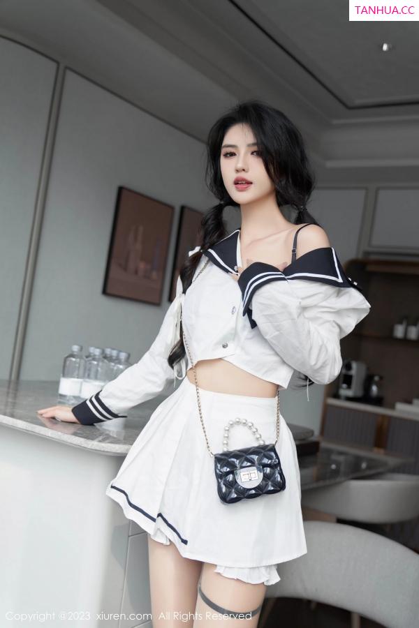李浅浅  [XiuRen]高清写真图 2023.10.18 No.7526 浅浅Danny 丝袜美腿第27张图片